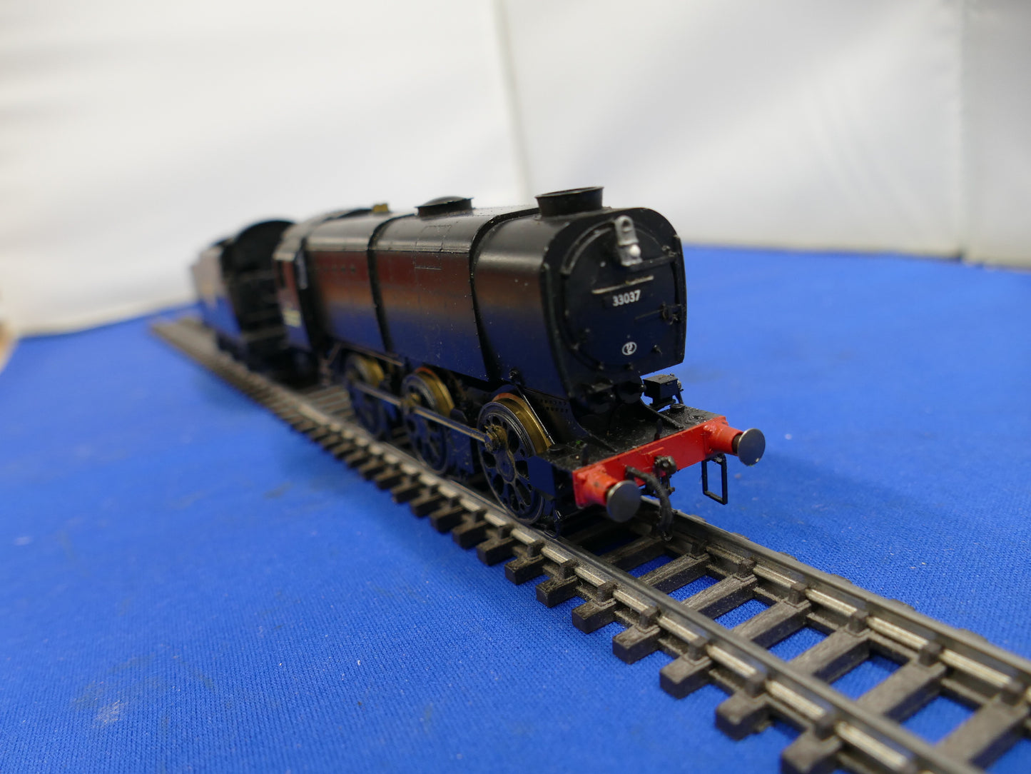Hornby OO R2355 BR 0-6-0 Class QI Loco (used)