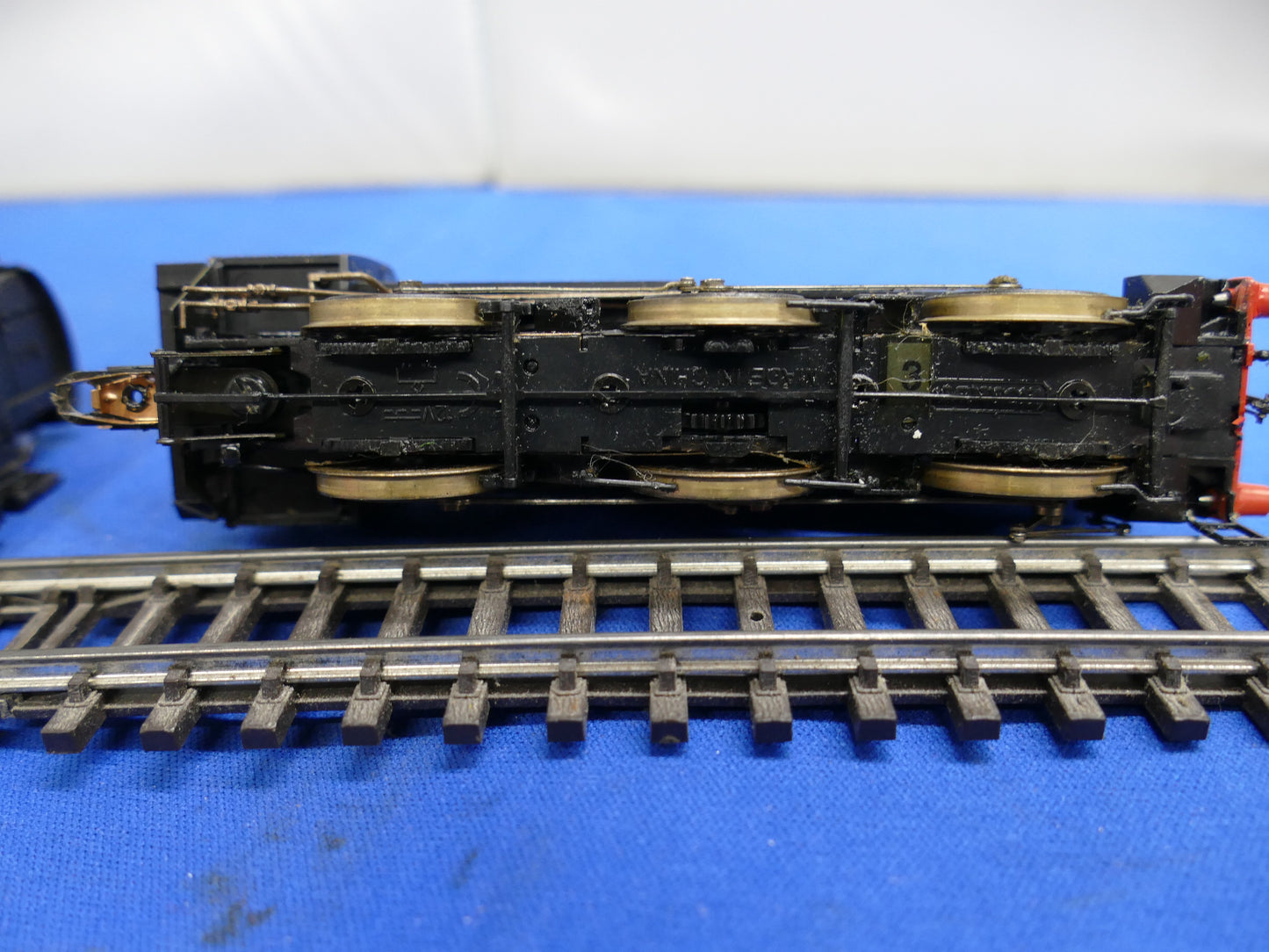 Hornby OO R2355 BR 0-6-0 Class QI Loco (used)