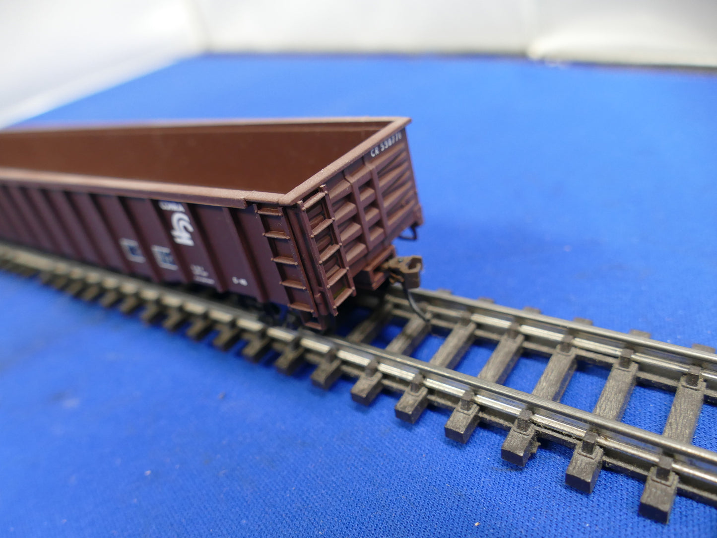 Walthers HO - 65' Mill Gondola (used)