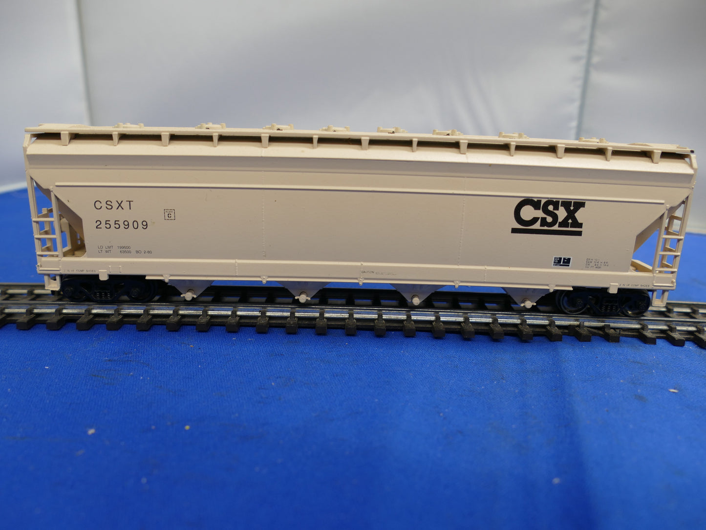 Athearn HO - Center Flow Hopper (used)