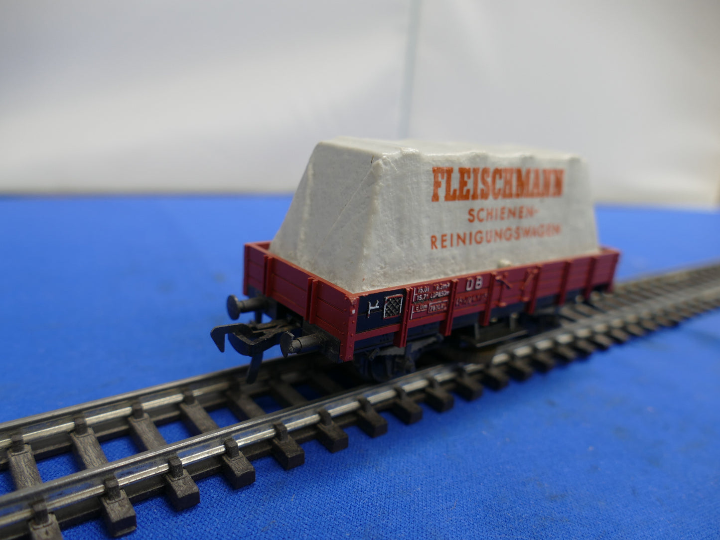 Fleischmann HO Track Cleaner Wagon (used)