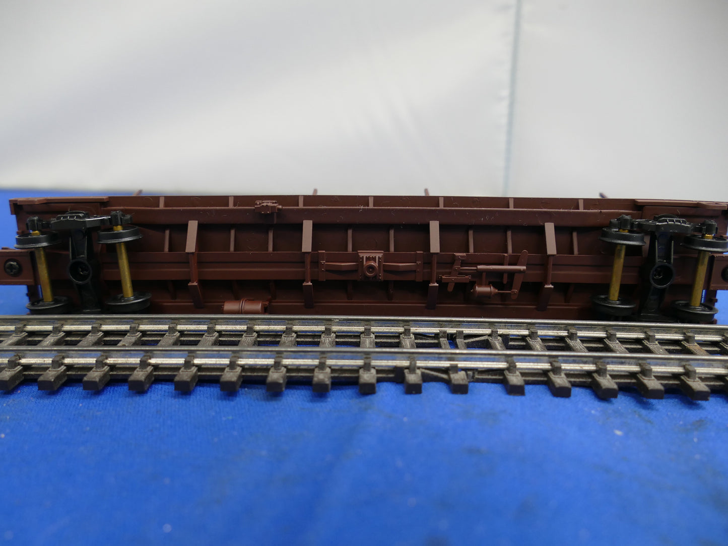 Walthers HO - Cushion Roll Car (used)