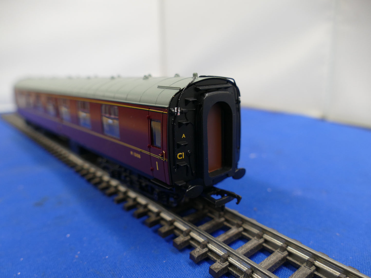 Bachmann OO/HO BR Mk1 First Coach (used)