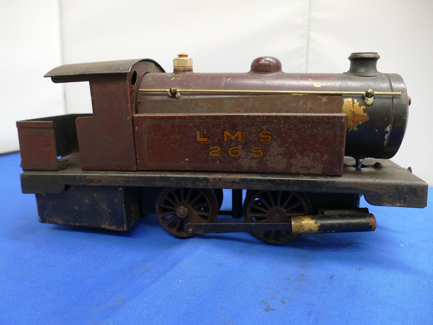 Bowmans  Gauge "O" metal 0-4-0 Loco (used)
