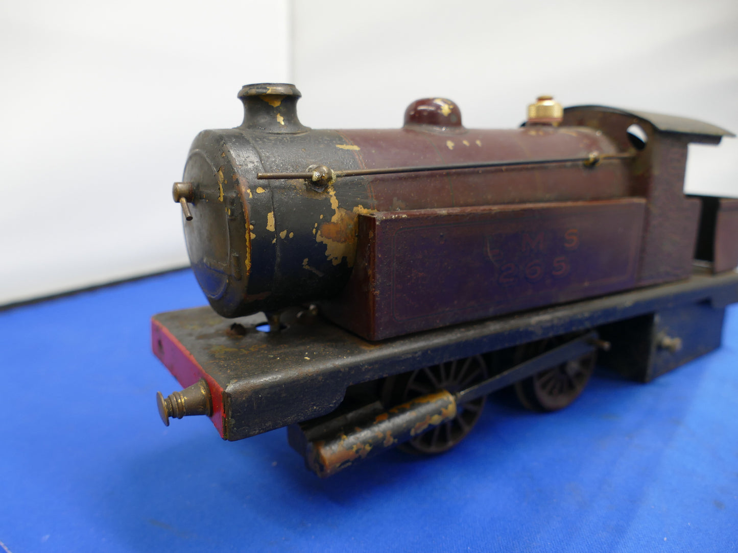 Bowmans  Gauge "O" metal 0-4-0 Loco (used)
