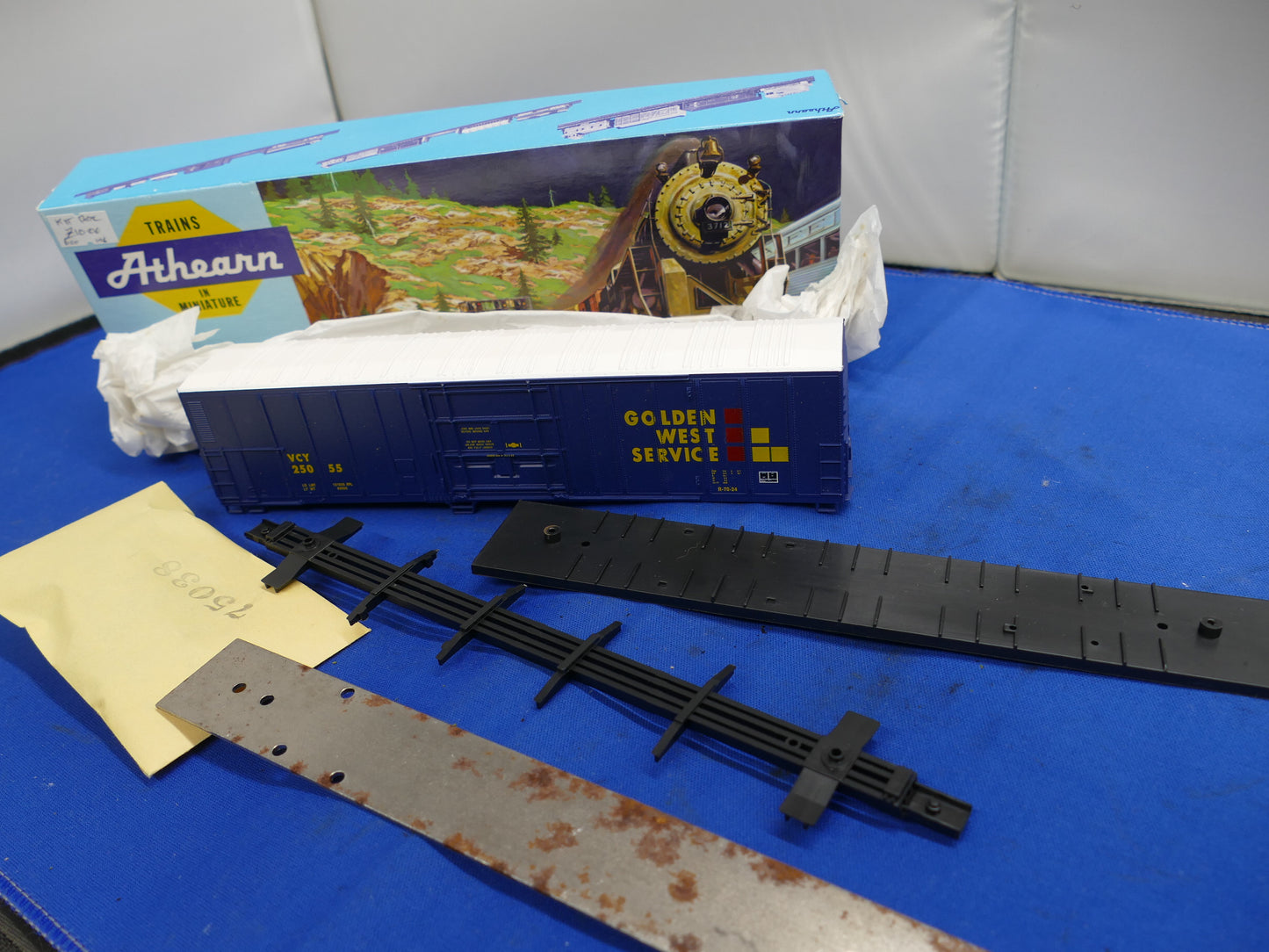 Athearn HO - 57' Reefer Kit (used)