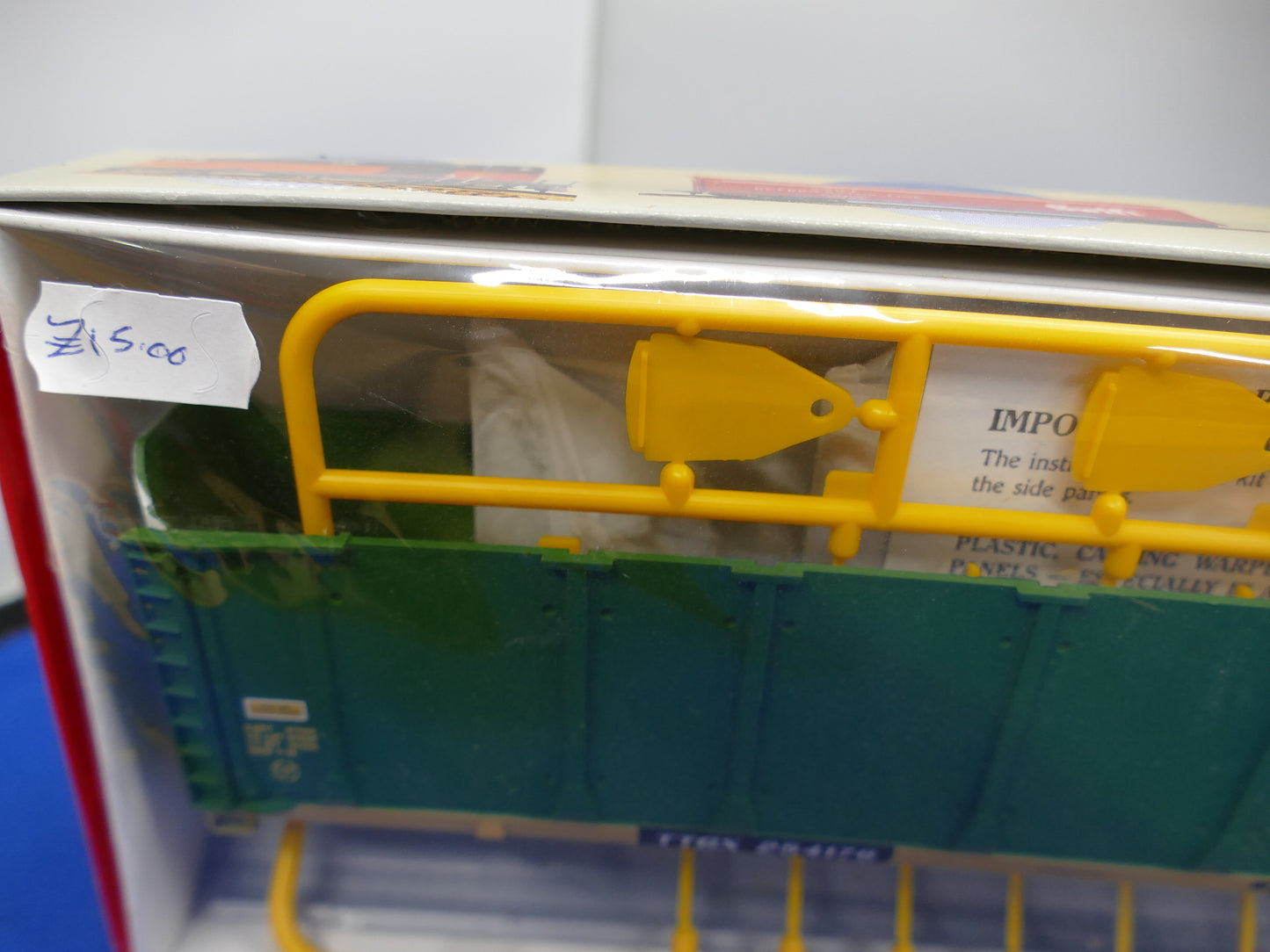 Walthers HO - 89' Enclosed Auto Carrier (used)