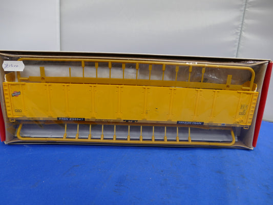 Walthers HO - 89' Enclosed Auto Carrier (used)