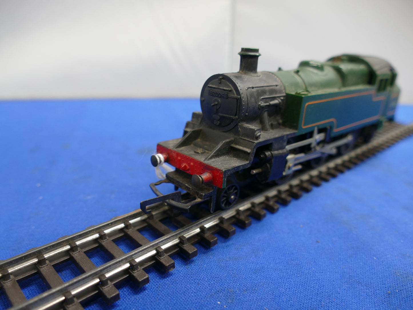 Hornby OO (Tri-ang) R59 Steam Loco (used)