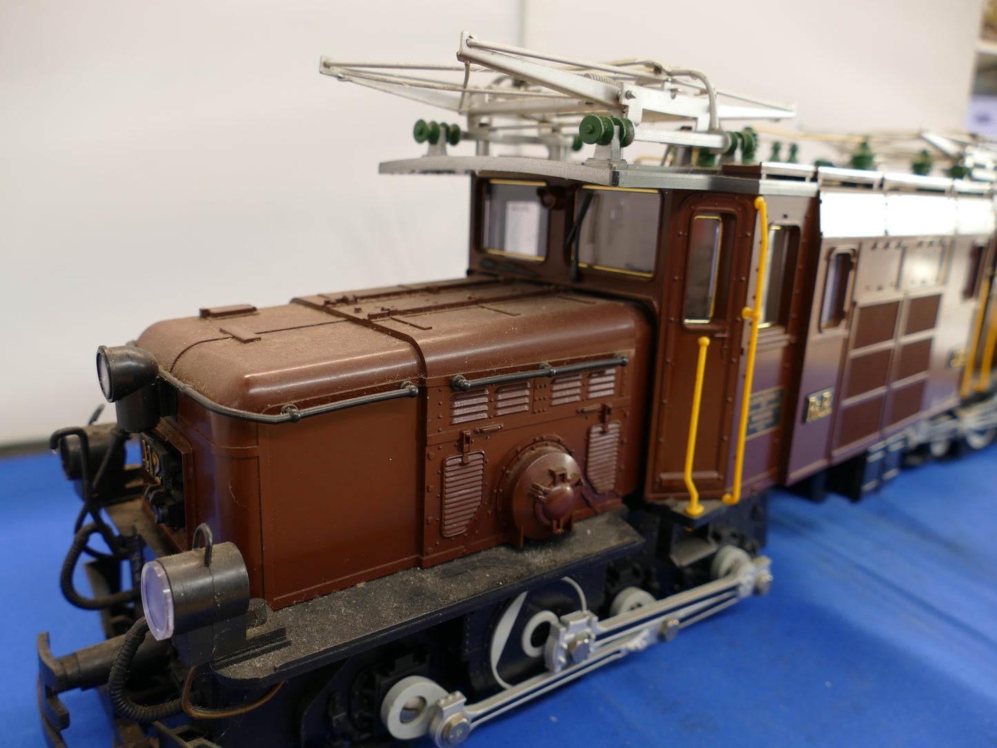 LGB G Scale - 25402 Brown Crocodile (used)