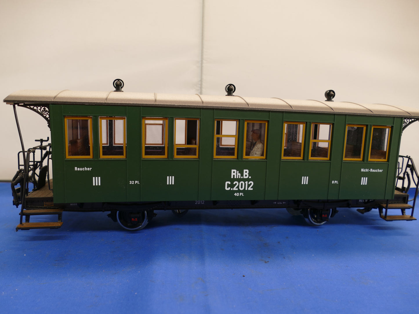 LGB RHB C2012 Coach (used)