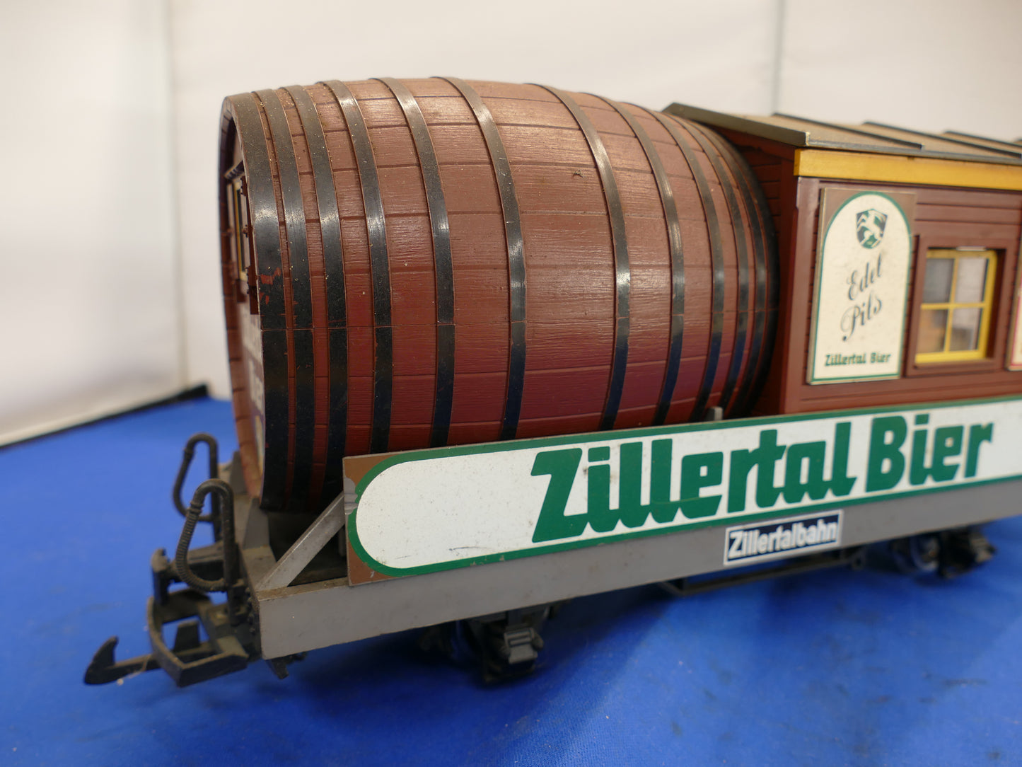 LGB 3042 Zillertal Beer Car (used)