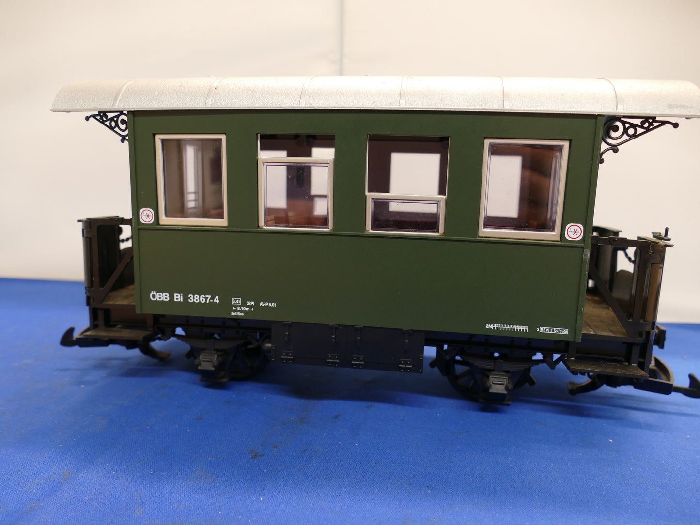 LGB 4 Wheel Coach (used)