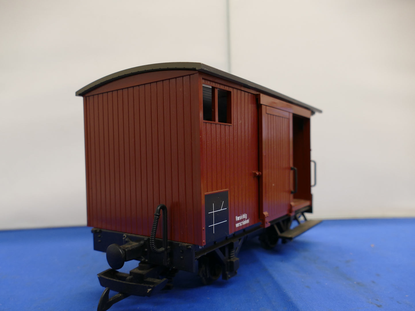 LGB 40075 Box Van (used)
