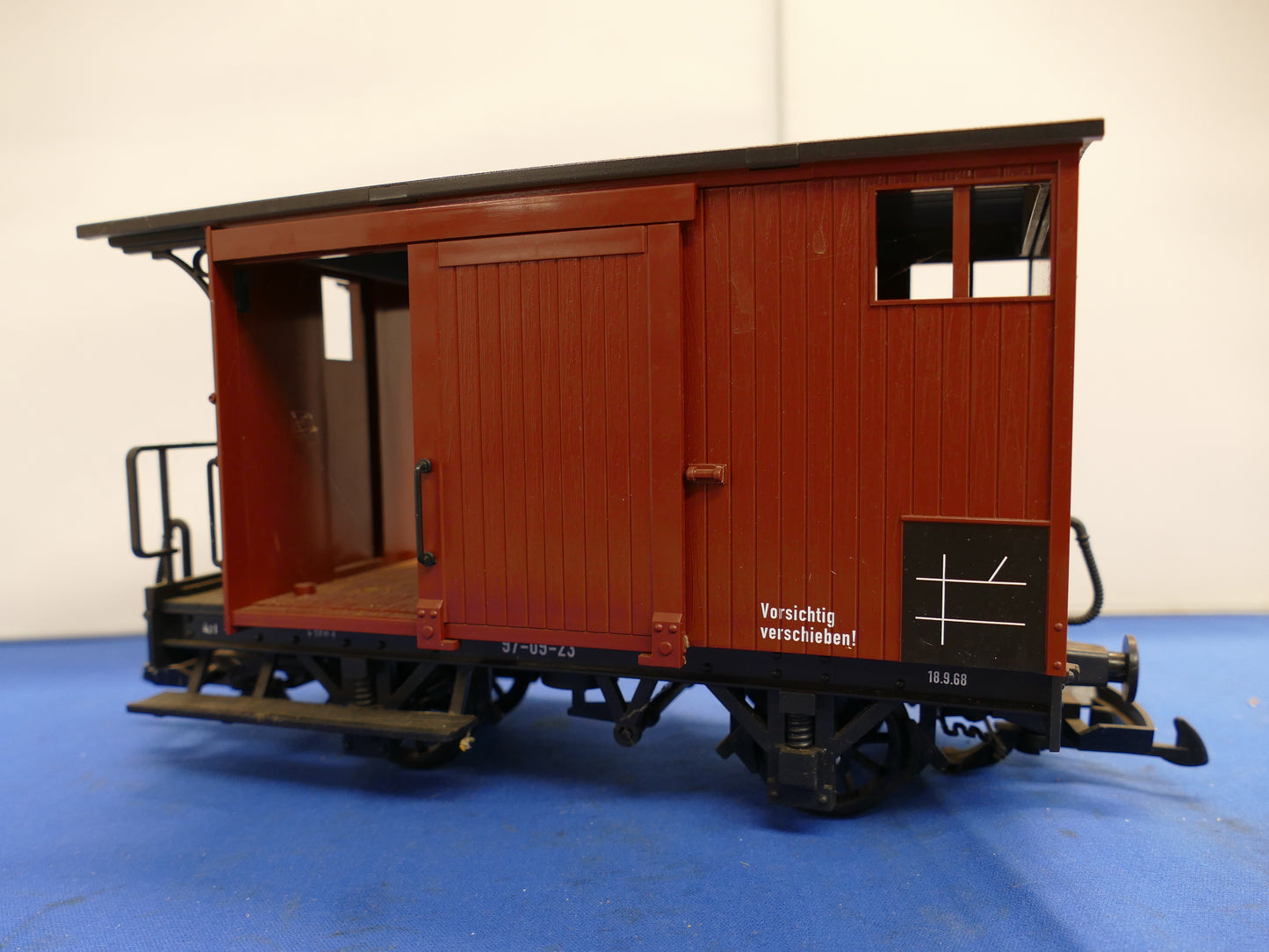 LGB 40075 Box Van (used)
