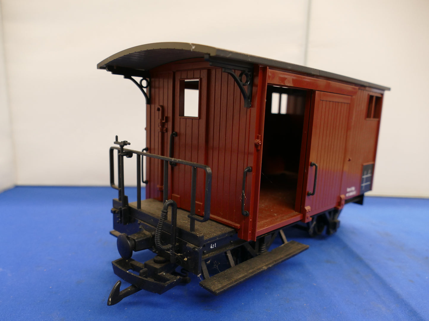 LGB 40075 Box Van (used)