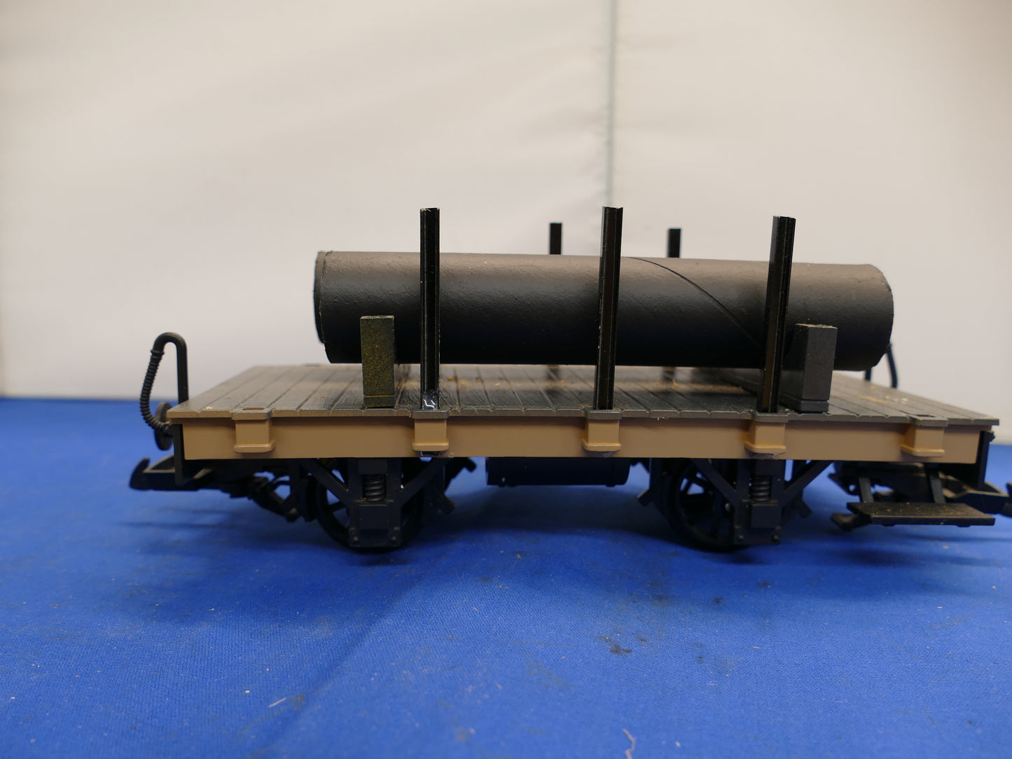 LGB 45000 Flat Wagon with Load (used)