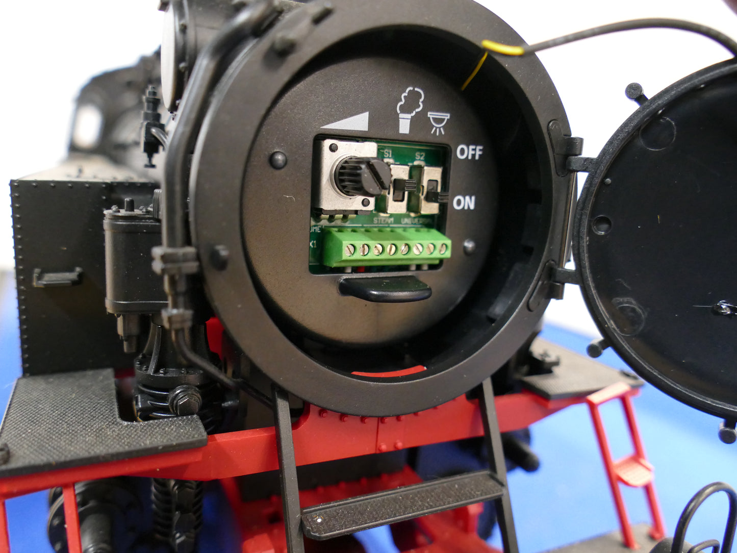 Piko 37210 BR64 Steam Loco (used)