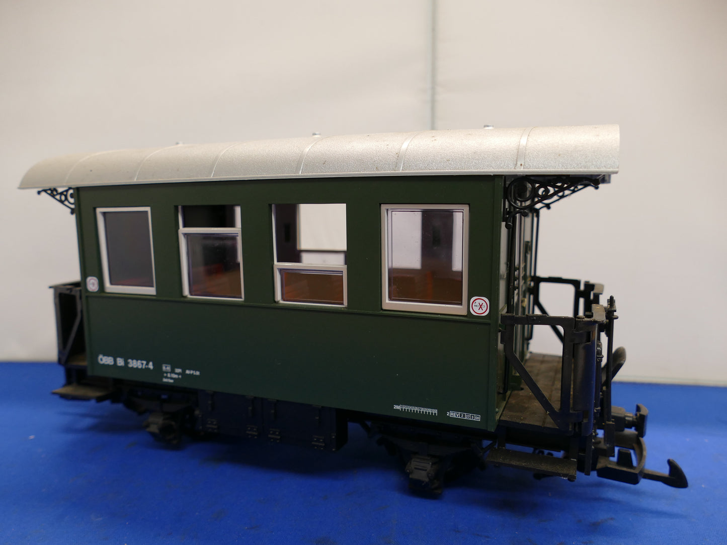 LGB 4 Wheel Coach (used)