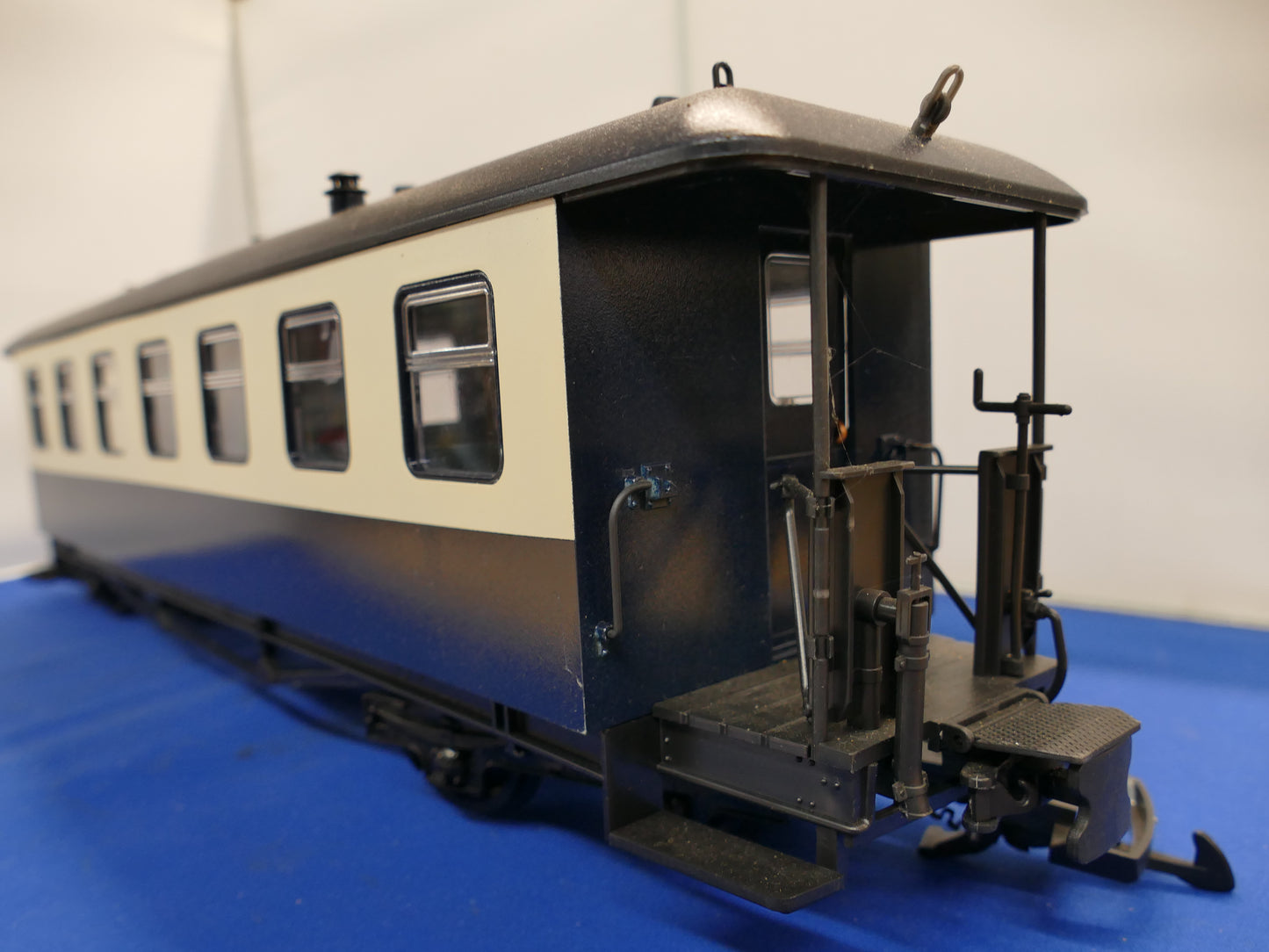 Train Bogie Coach Blue Repainted (used)
