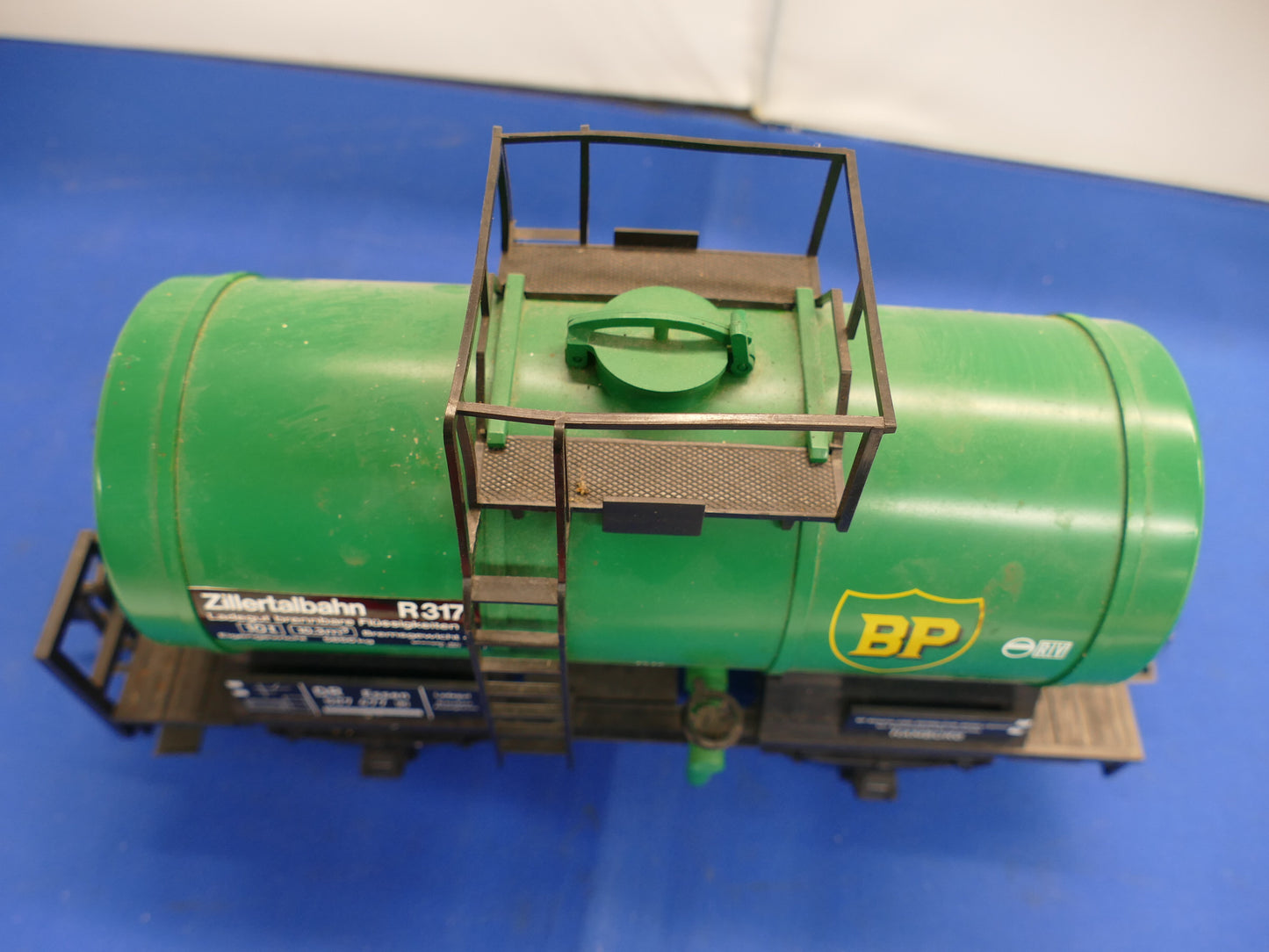 LGB BP Tank Wagon G Scale - 46400 (used)