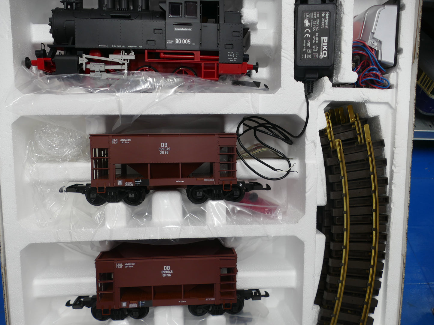 PIKO G Scale DB BR80 Ore Starter Set - 37100 (used)