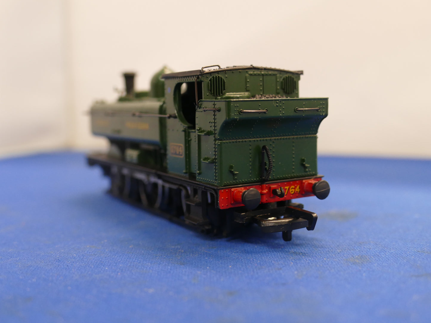 Mainline OO 57XX Pannier Tank Loco (used)
