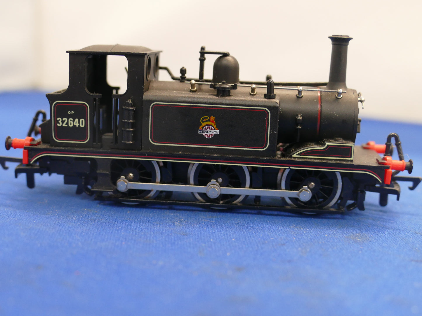 Dapol OO Gauge 0-6-0 Terrier Loco (used)