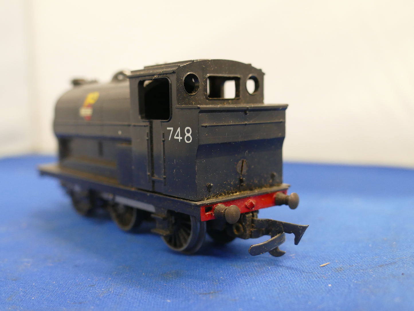 Hornby OO (Tri-ang) R153 Saddle Tank Loco (used)