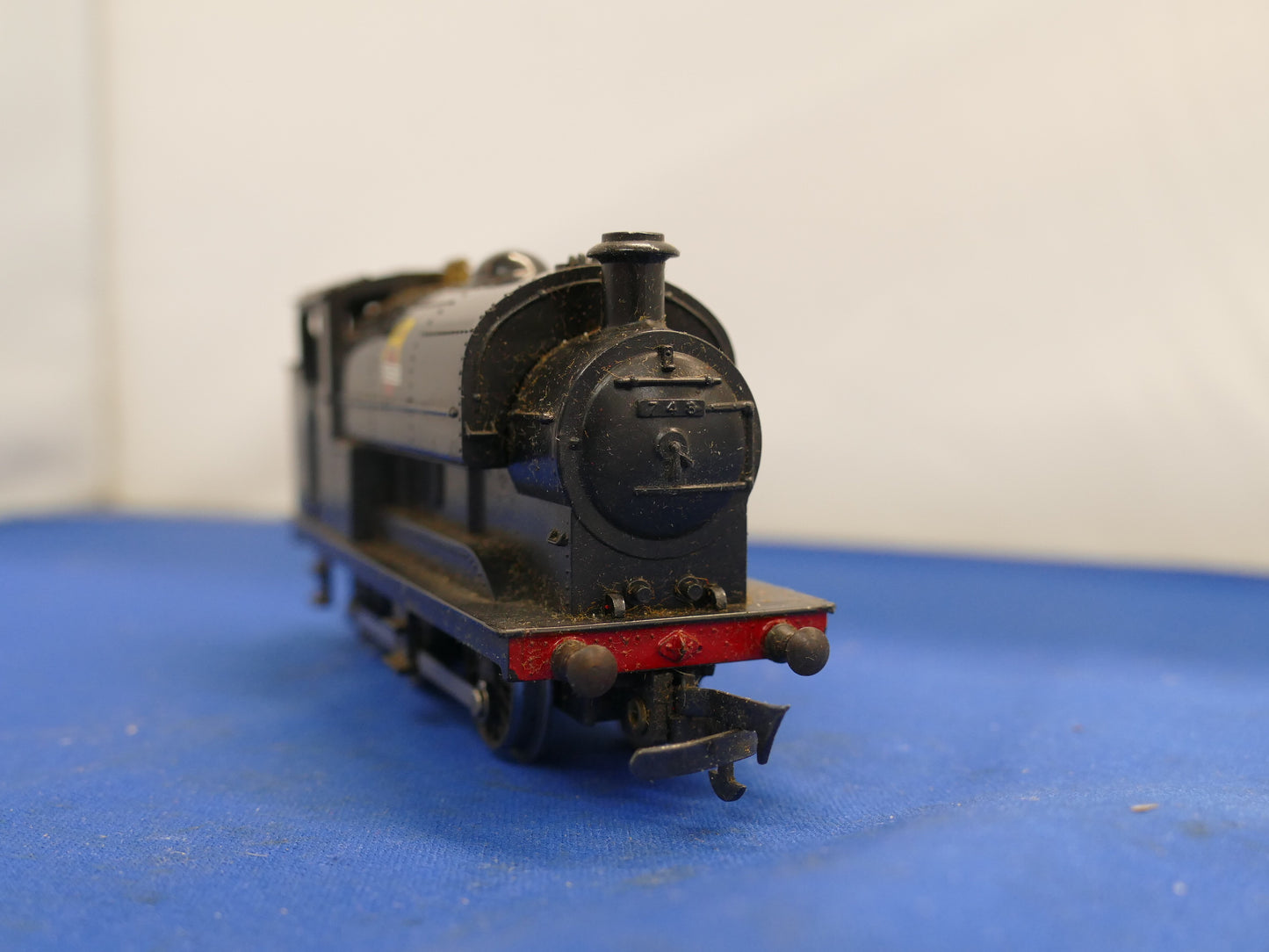 Hornby OO (Tri-ang) R153 Saddle Tank Loco (used)