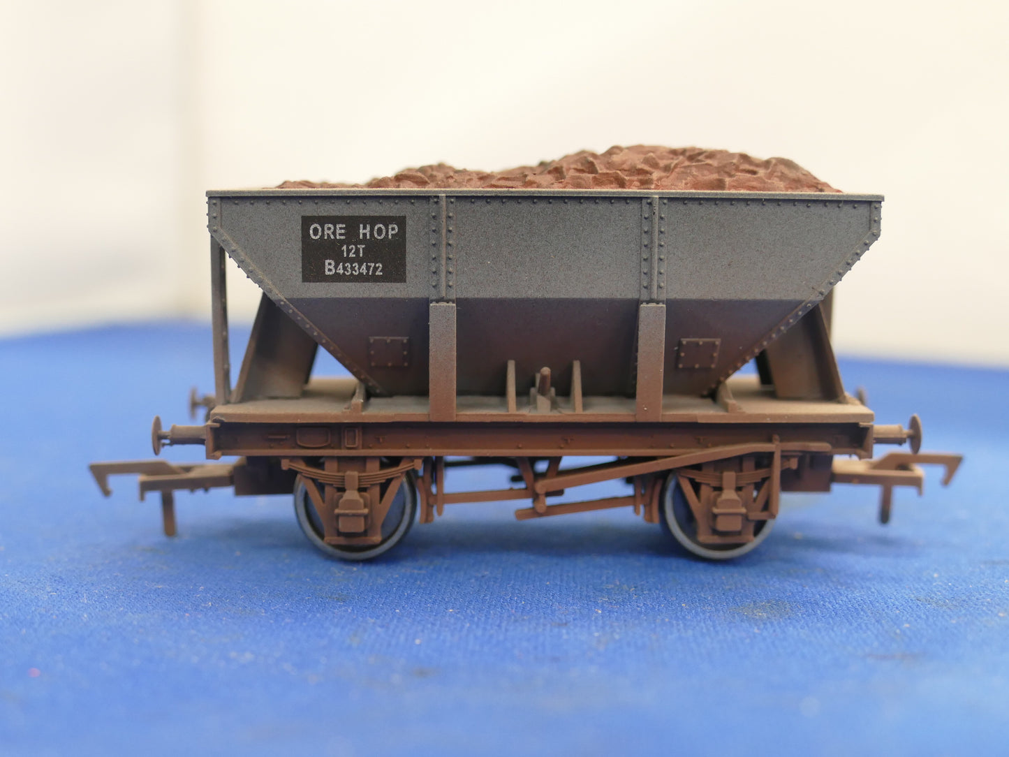 Dapol OO Gauge BR 12T Hopper (used)