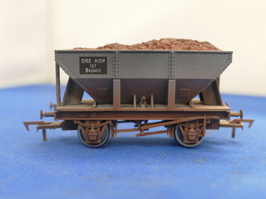 Dapol OO Gauge BR 12T Hopper (used)