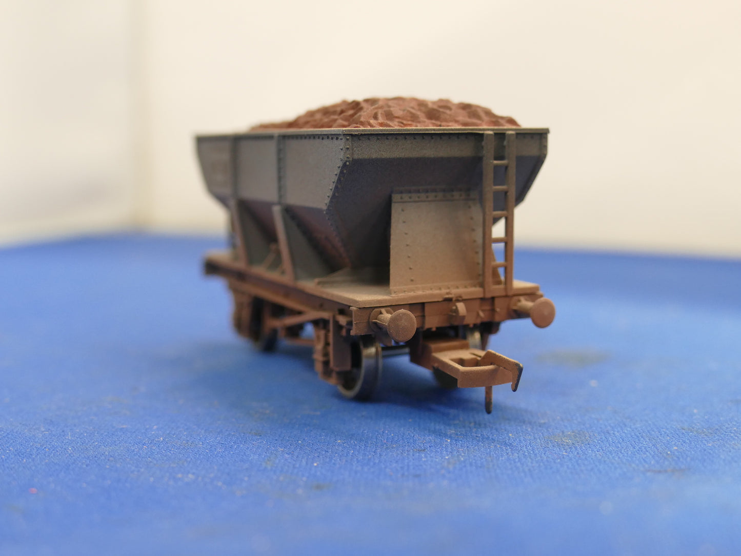 Dapol OO Gauge BR 12T Hopper (used)