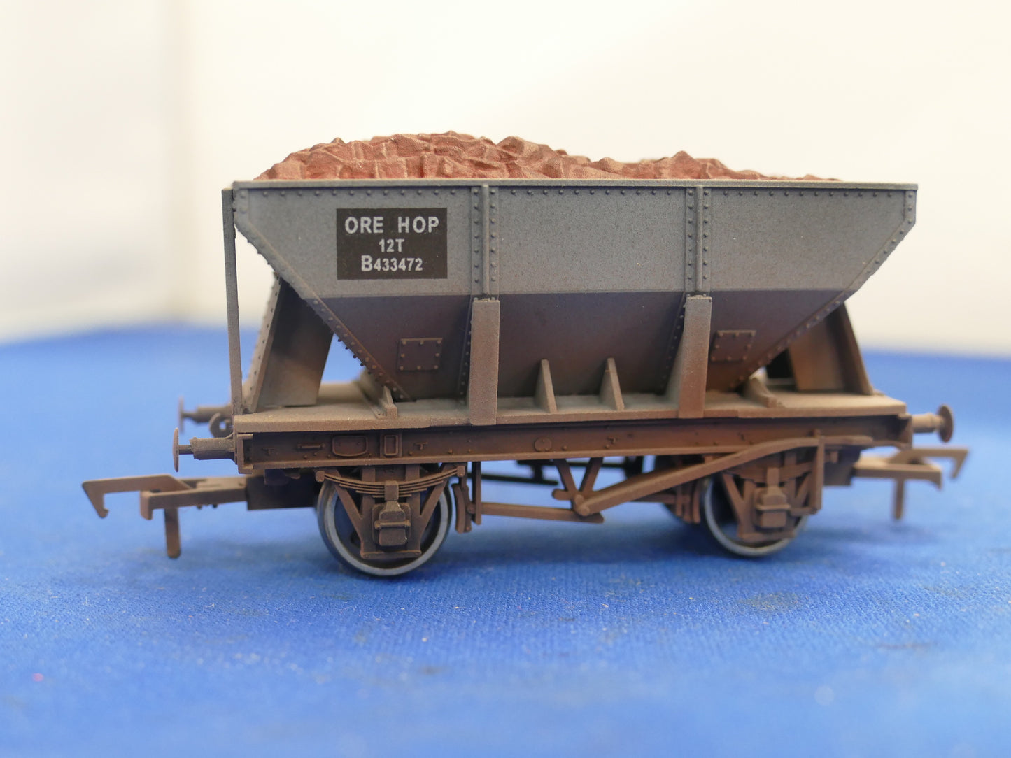Dapol OO Gauge BR 12T Hopper (used)