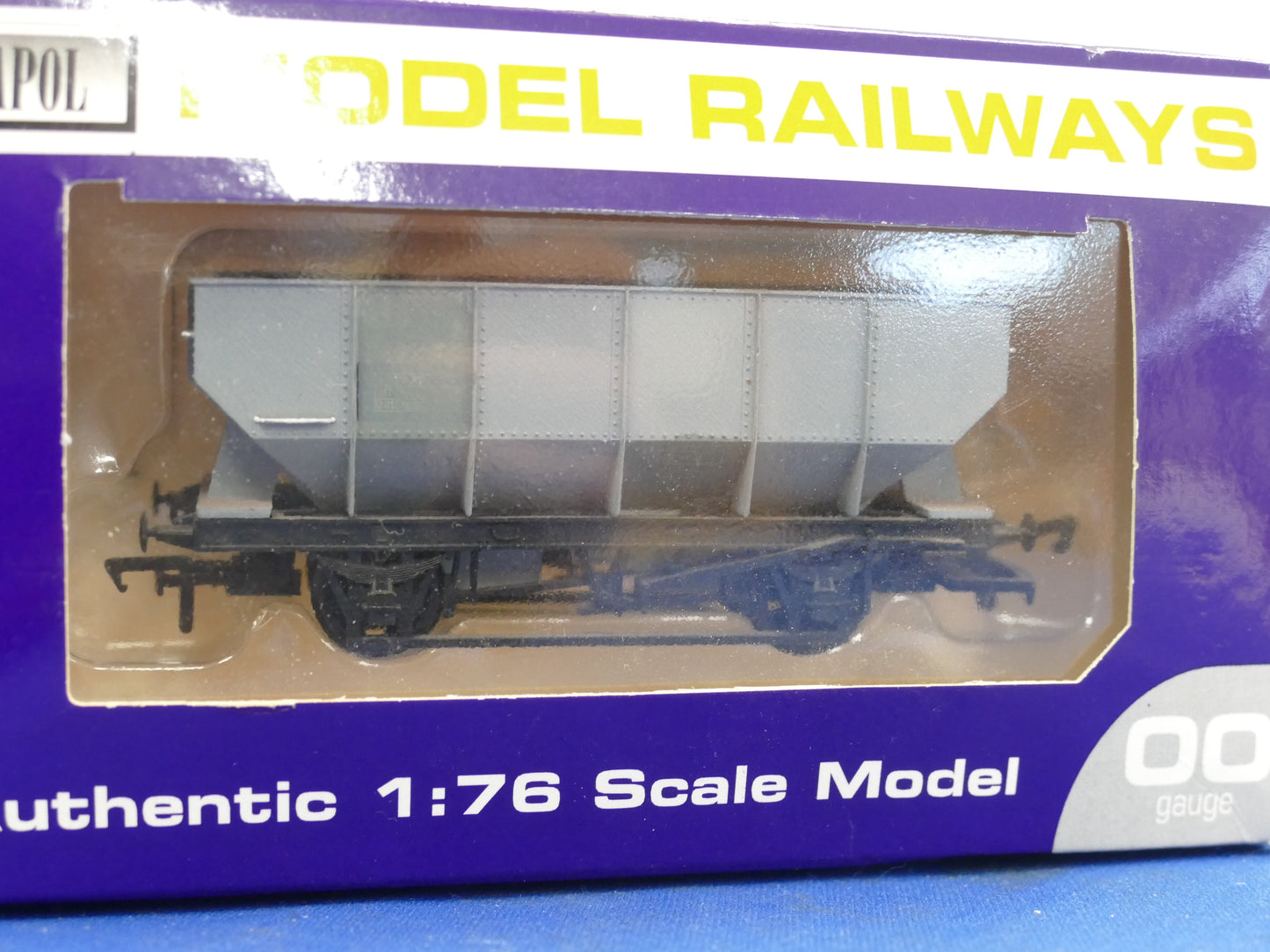 Dapol OO Gauge BR 12T Hopper (used)