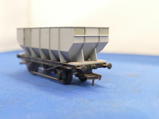 Dapol OO Gauge 21T Hopper (used)