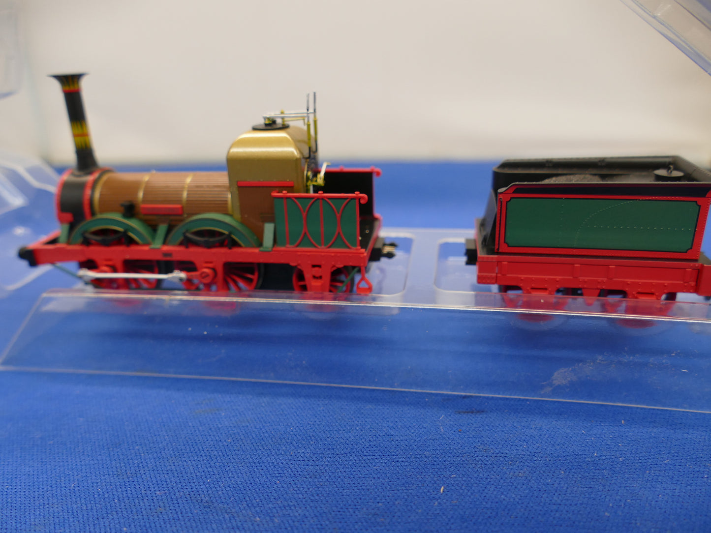 Rapido OO Gauge Titfield Thunderbolt Delux Pack (used)