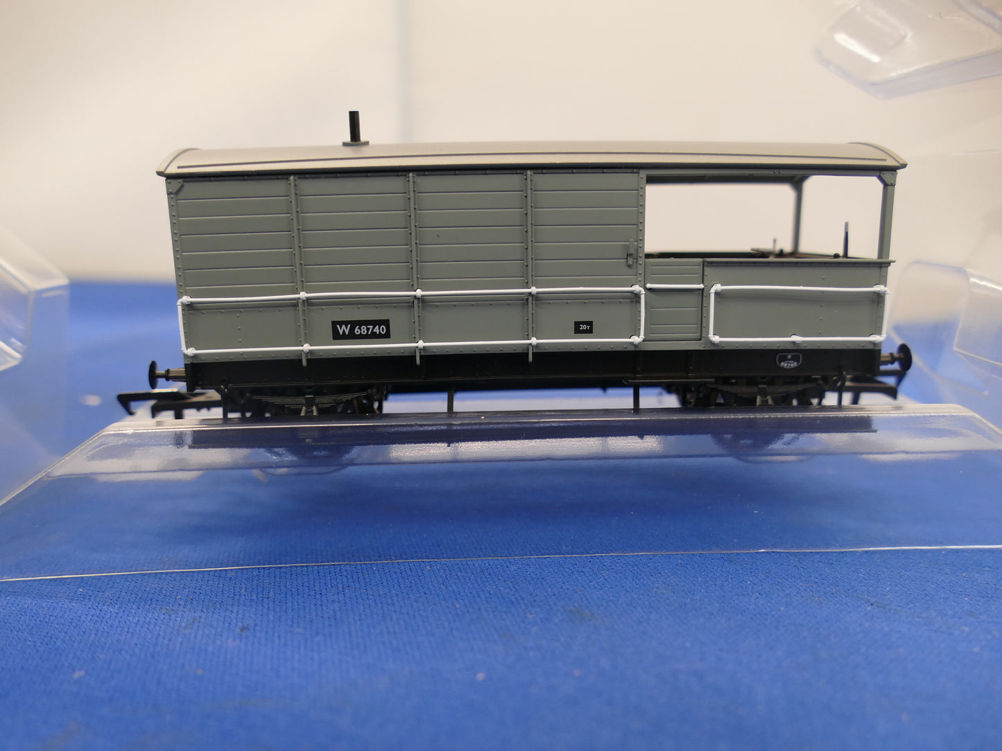 Rapido OO Gauge Titfield Thunderbolt Delux Pack (used)