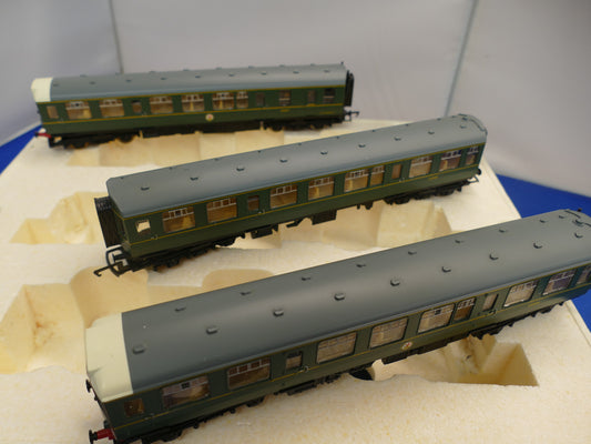 Hornby OO R2297 BR Green 3-Car Class 110 DMU (used)