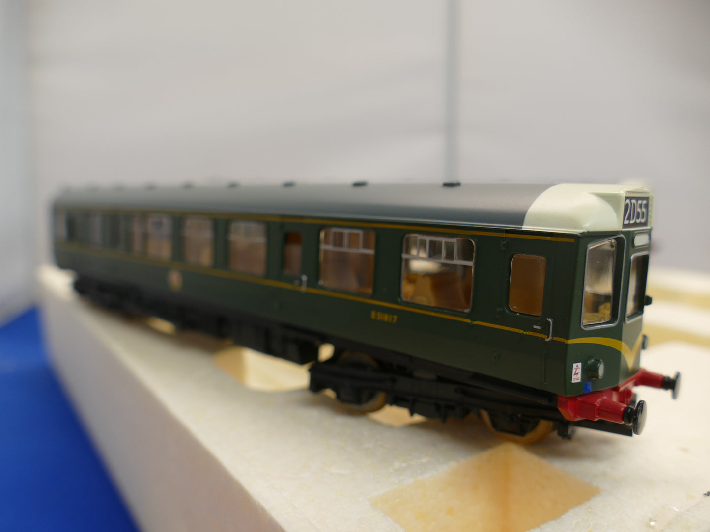 Hornby OO R2297 BR Green 3-Car Class 110 DMU (used)