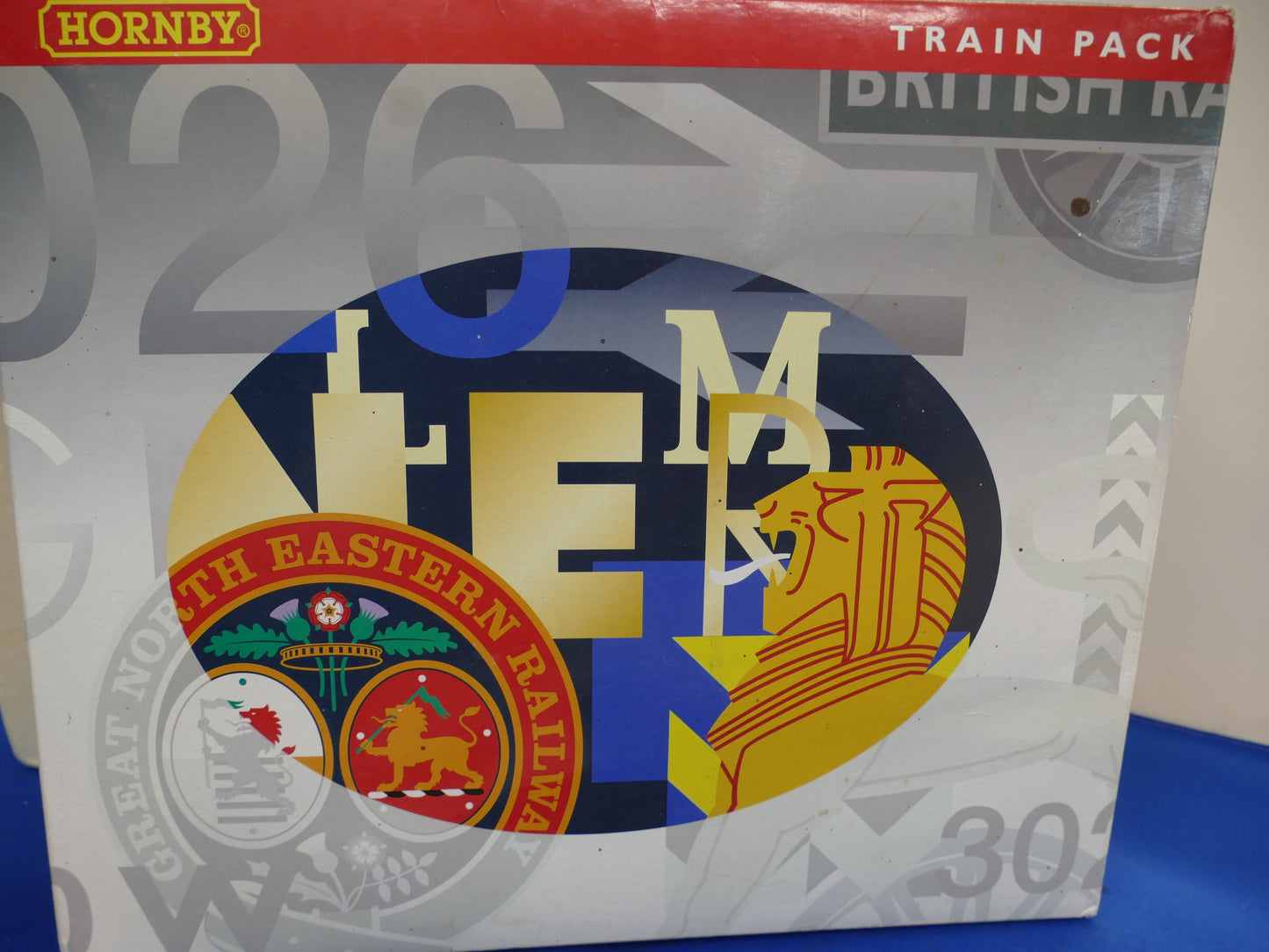 Hornby OO R2697 BR Green 3-Car Class 101 DMU (used)