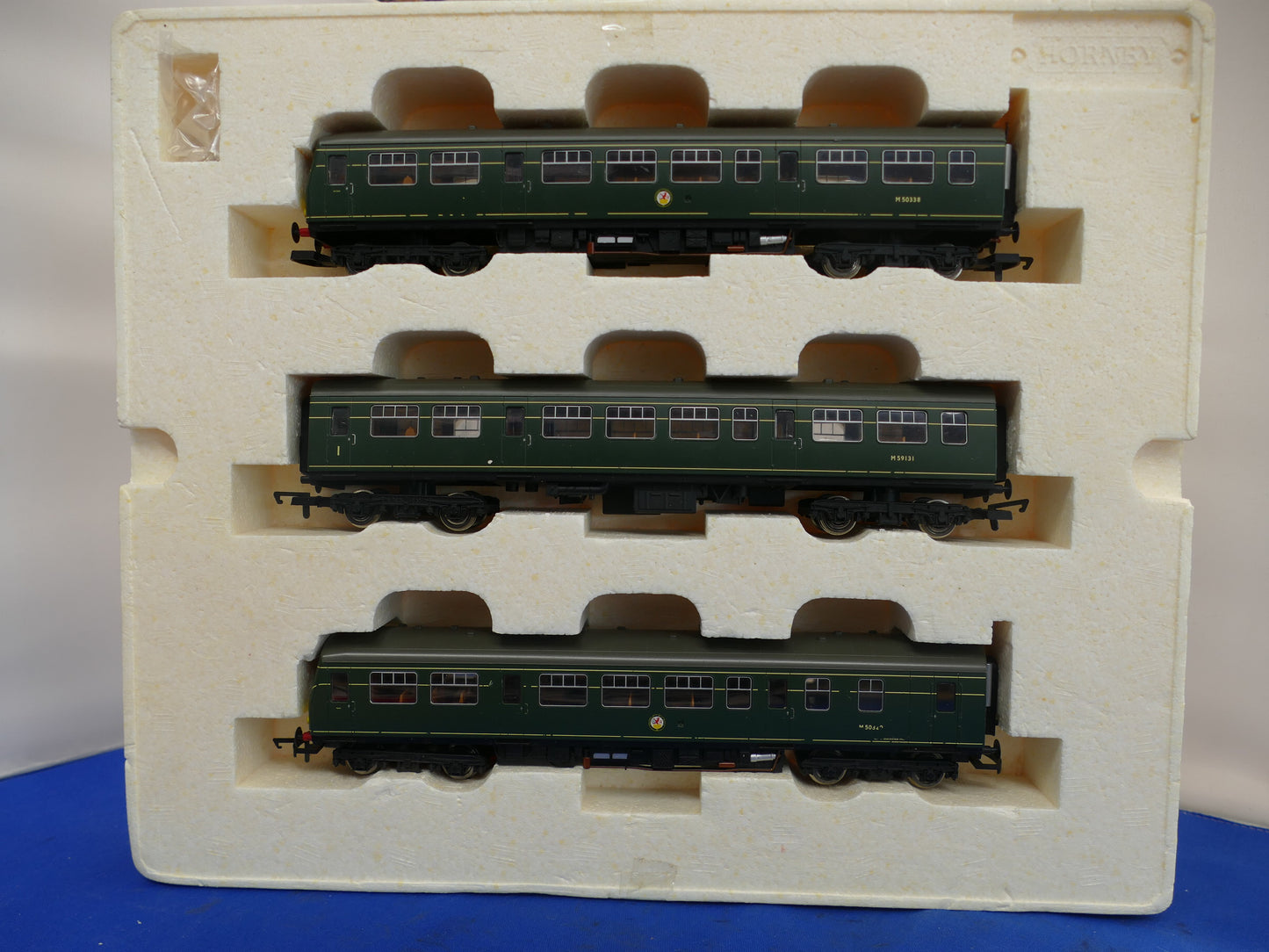 Hornby OO R2697 BR Green 3-Car Class 101 DMU (used)