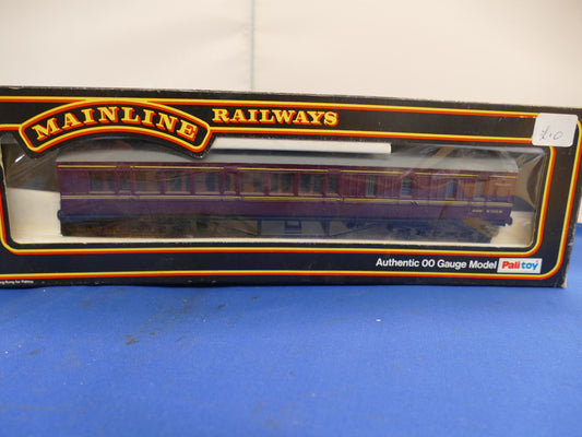 Mainline OO Coach Maroon (used)