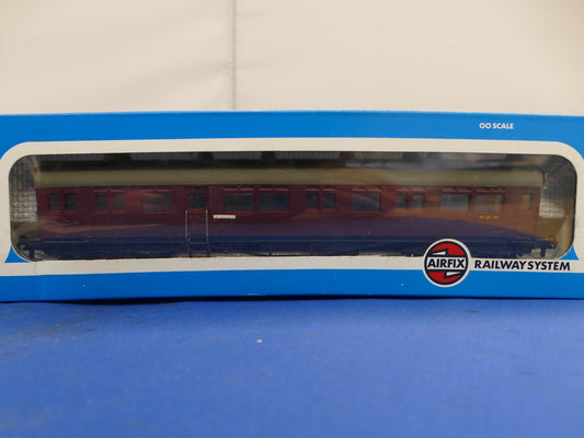 Airfix OO Coach Maroon (used)
