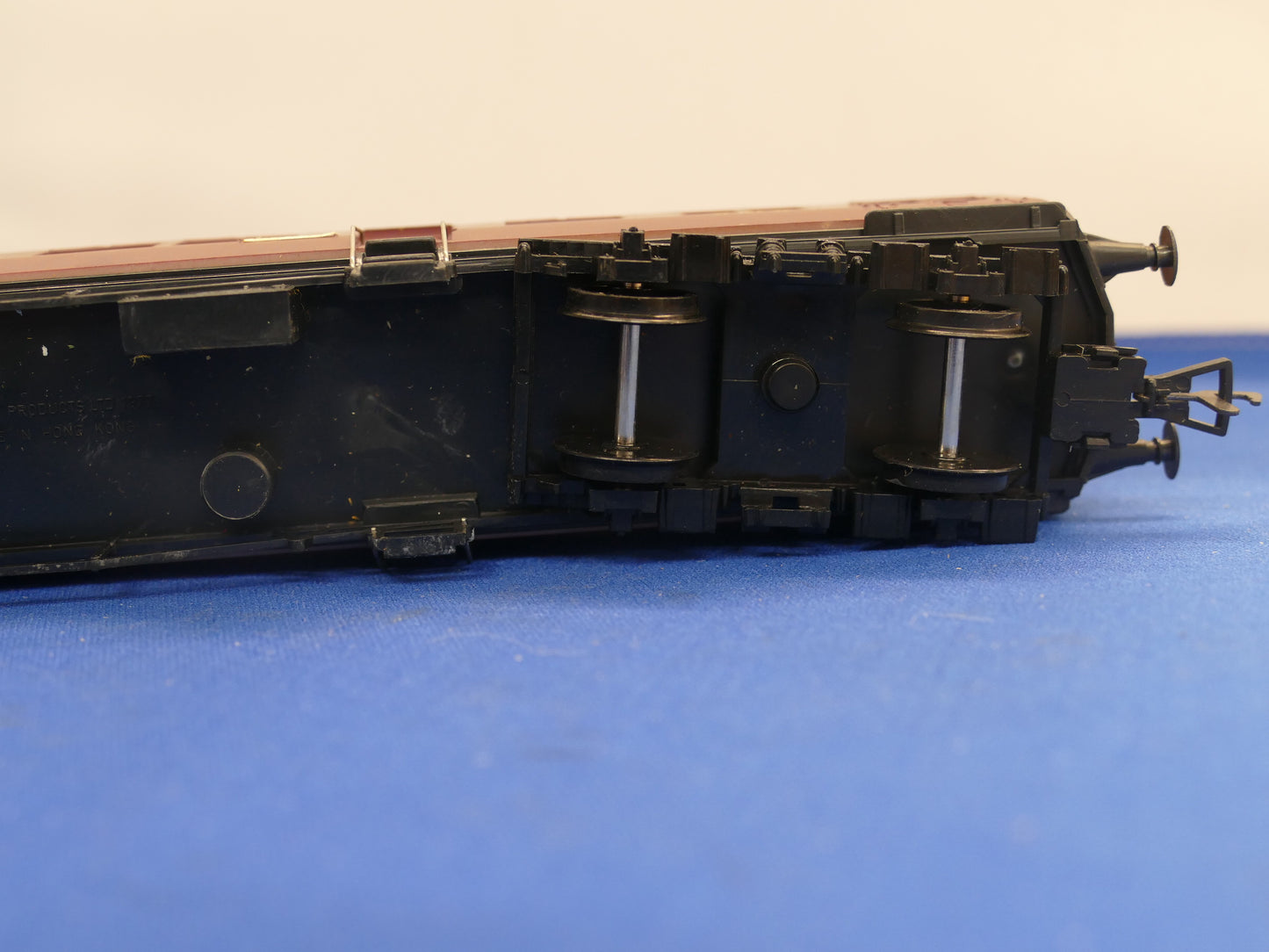 Airfix OO Coach Maroon (used)