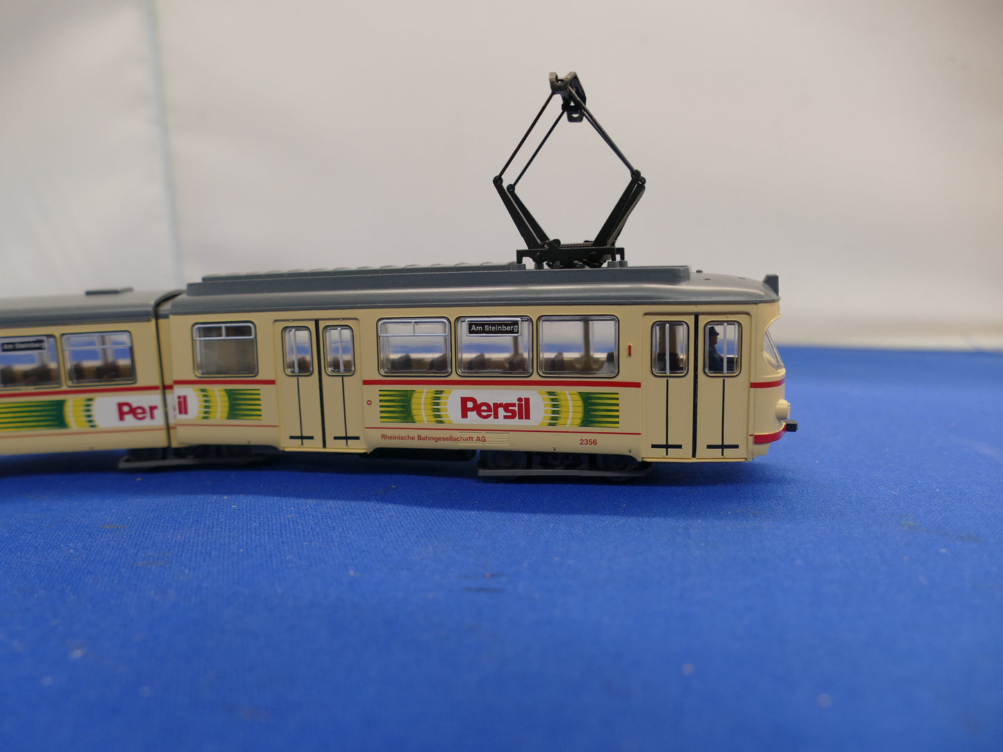 Roco OO/HO - 43183 "Persil" Tram (used)