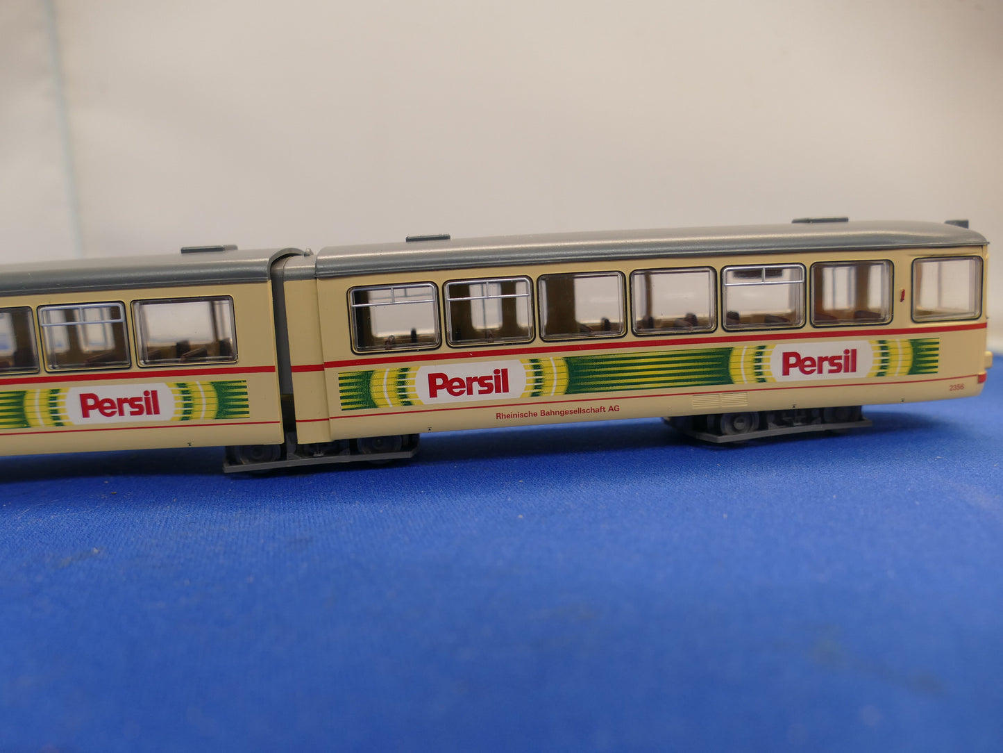 Roco OO/HO - 43183 "Persil" Tram (used)