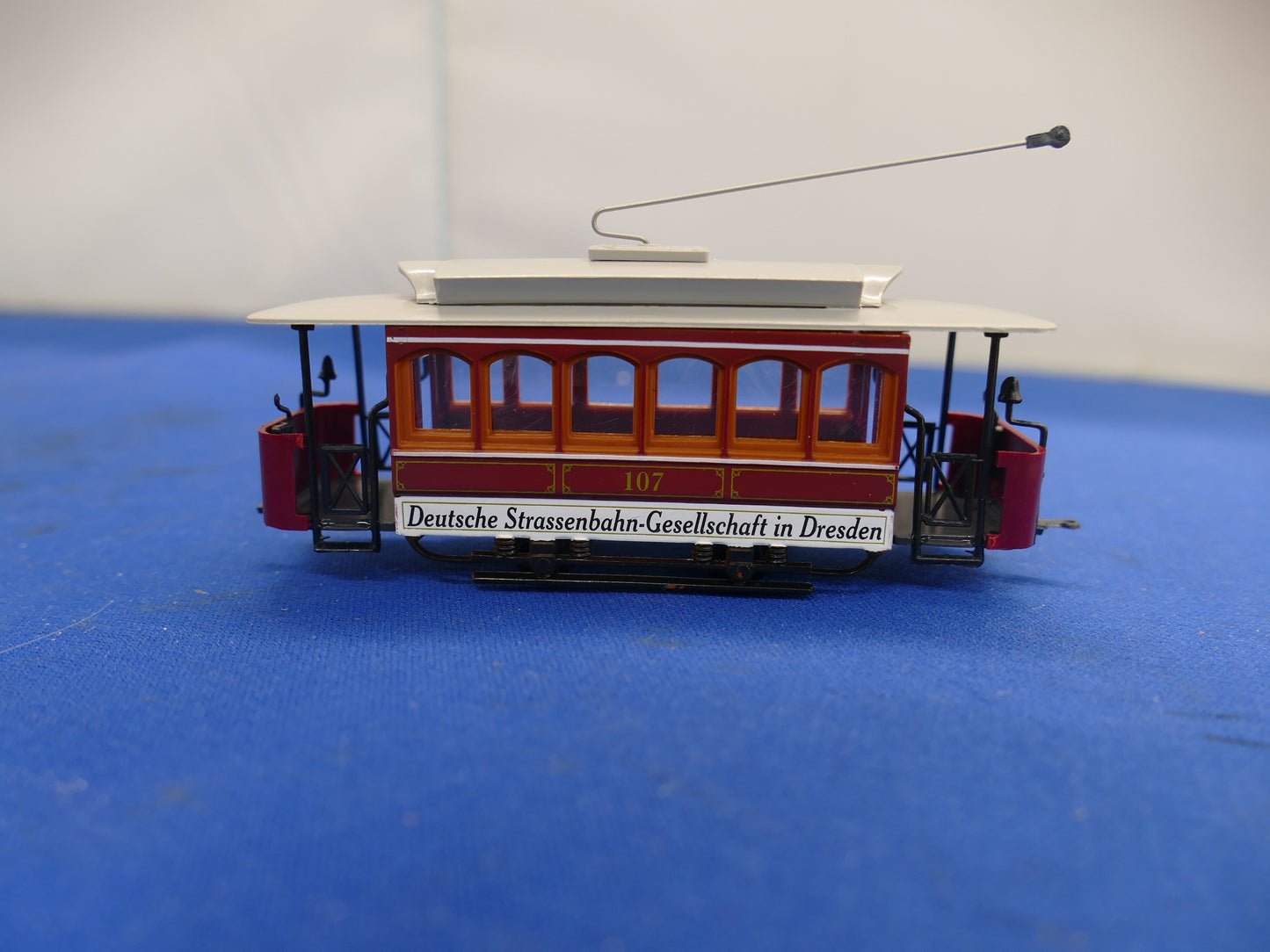 SPM OO/HO Unpowered Tram (used)