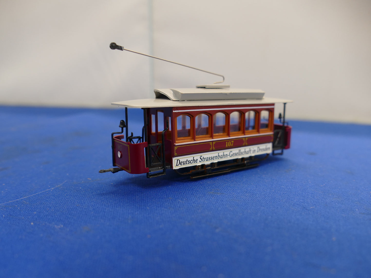 SPM OO/HO Unpowered Tram (used)