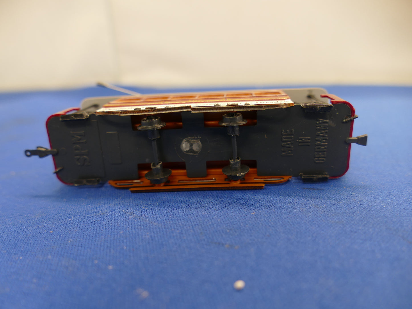 SPM OO/HO Unpowered Tram (used)
